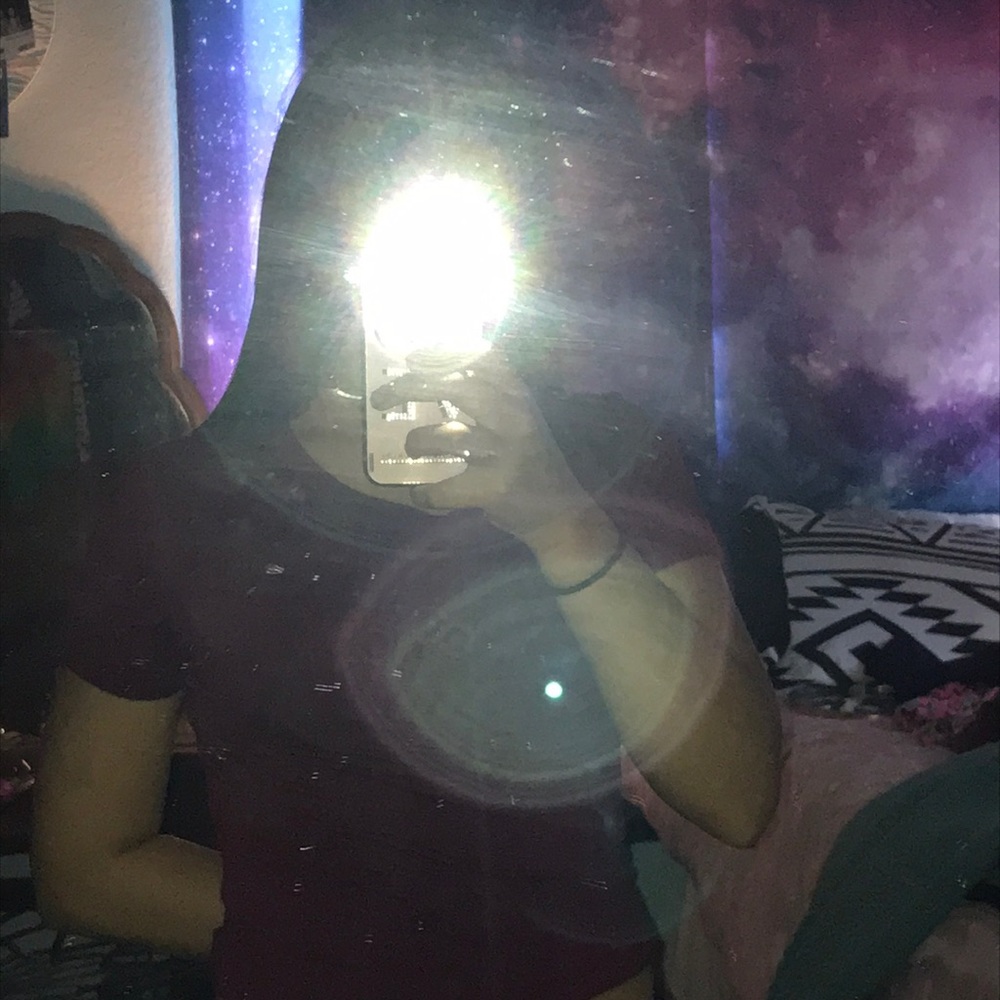 Burgundy stretchy T-shirt